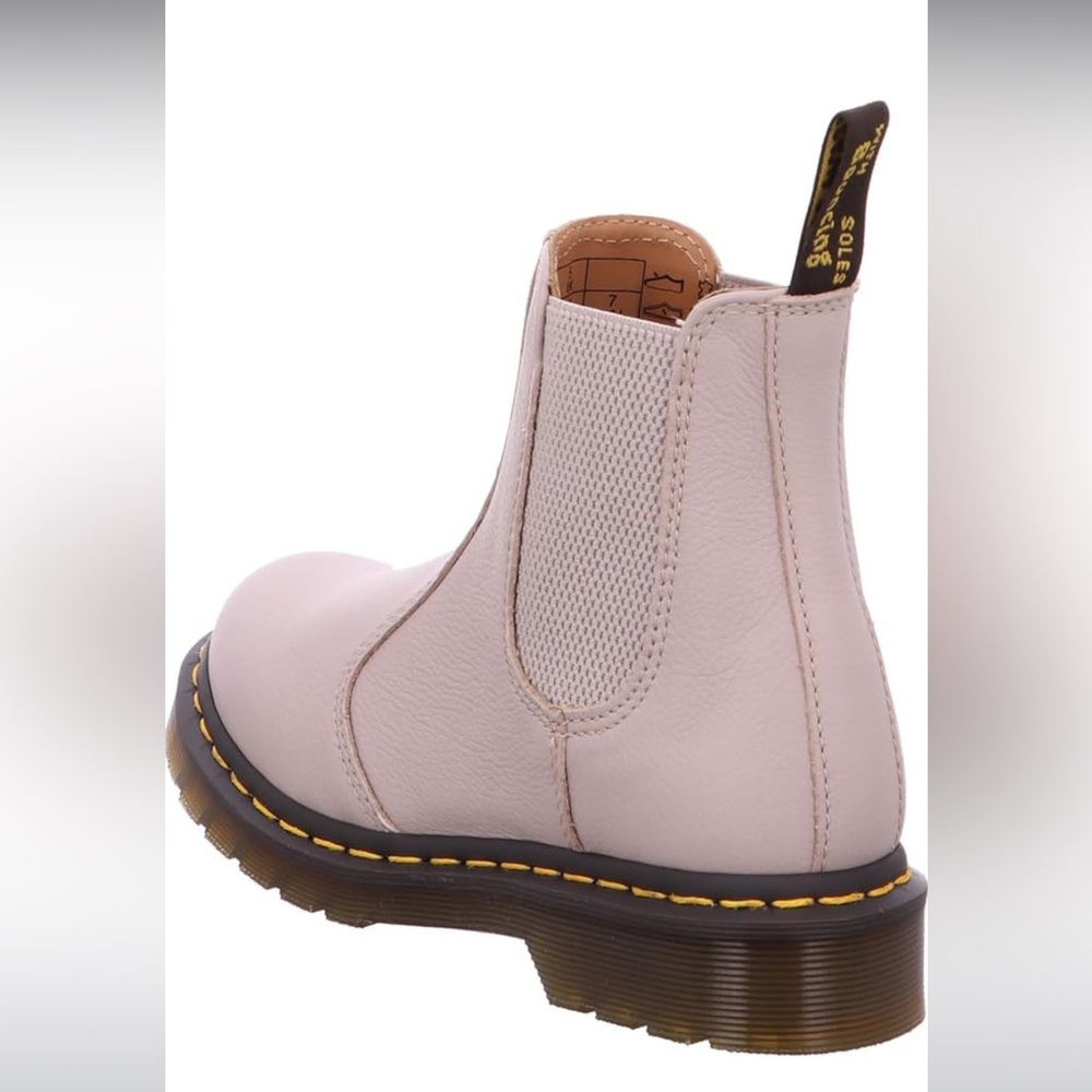 Dr. Martens Chelsea 2976 Virginia Boot - Picture 6 of 15